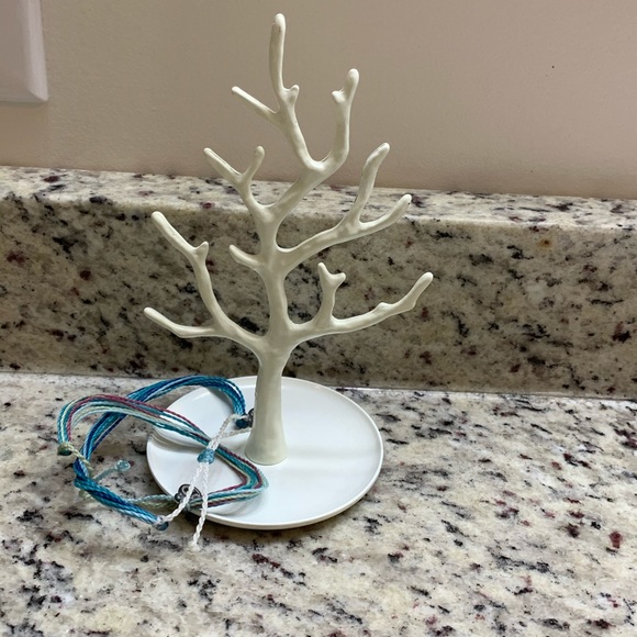 2 Pure Vida bracelets & Kohl’s jewelry tree - Picture 5 of 6